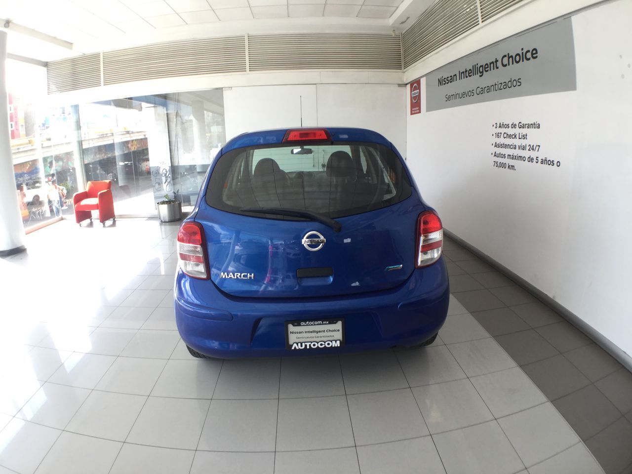 Nissan March 2012