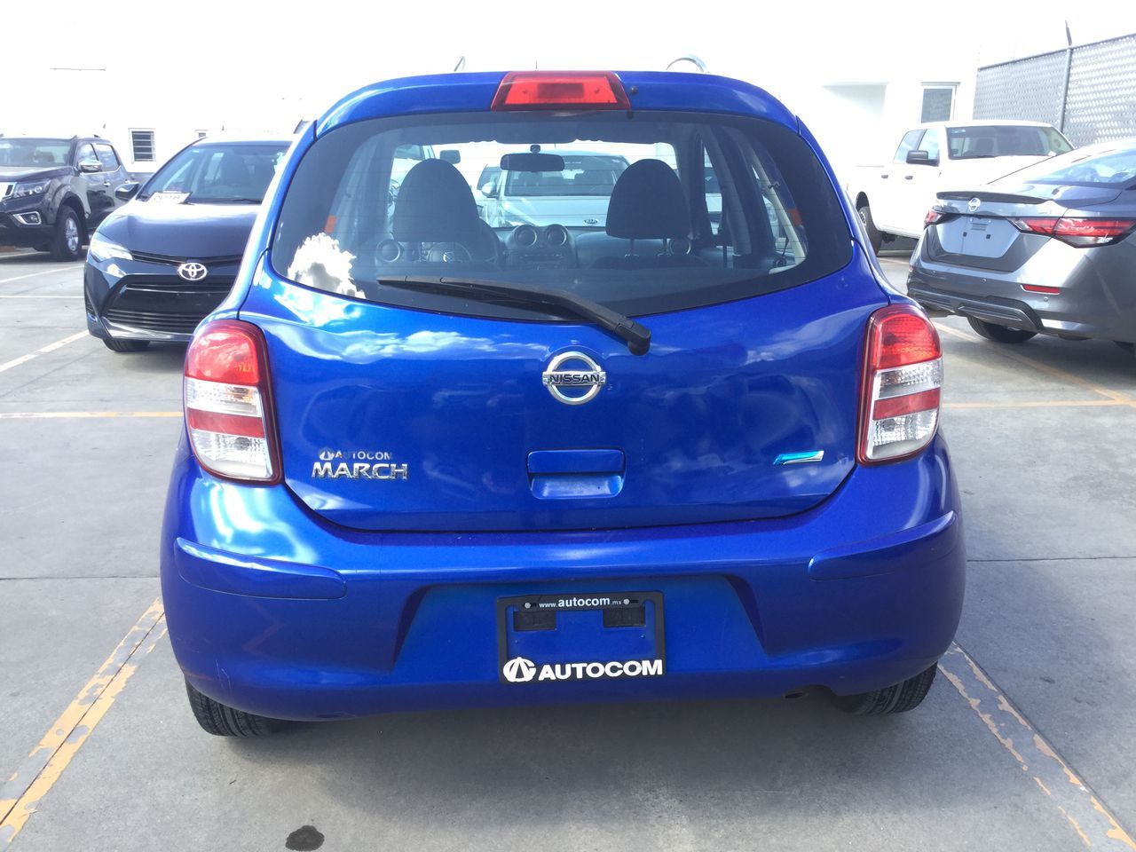 Nissan March 2013