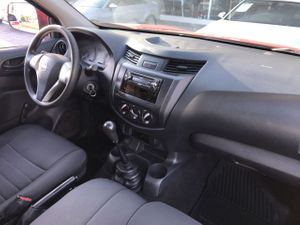 Nissan Np300 2017