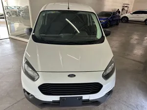 Autos seminuevos, Ford Transit 2021