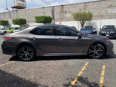 Toyota Camry 2019