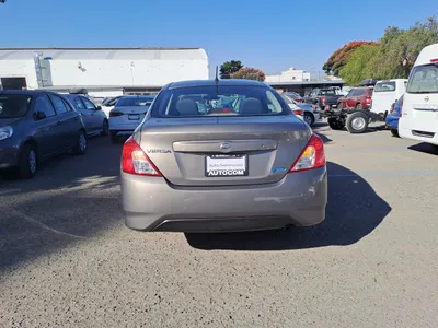 Nissan Versa 2015