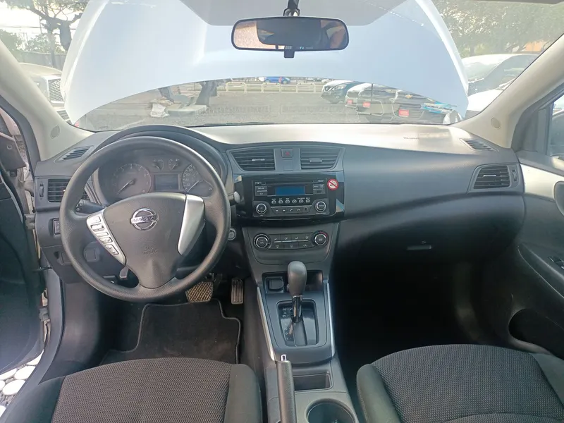 Nissan Sentra 2019