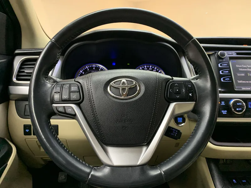 Toyota Highlander 2016