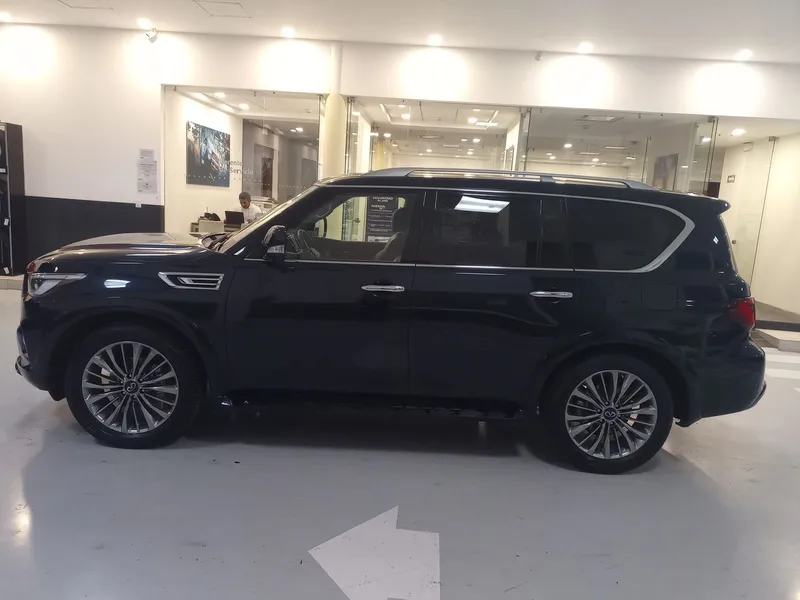 Infiniti Qx80 2021