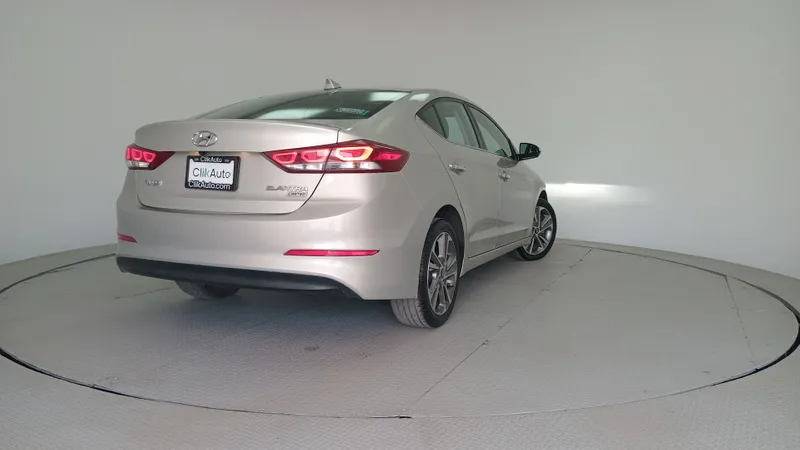 Hyundai Elantra 2018