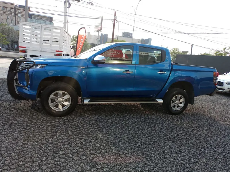 Mitsubishi L200 2022