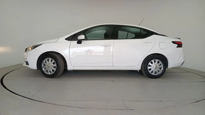 Nissan Versa 2020