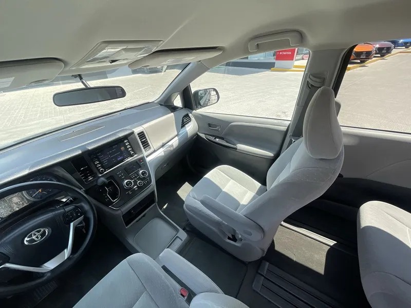 Toyota Sienna 2018