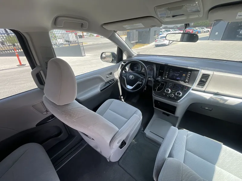 Toyota Sienna 2018