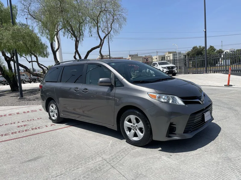 Toyota Sienna 2018