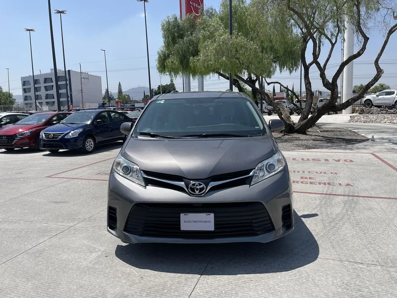 Toyota Sienna 2018