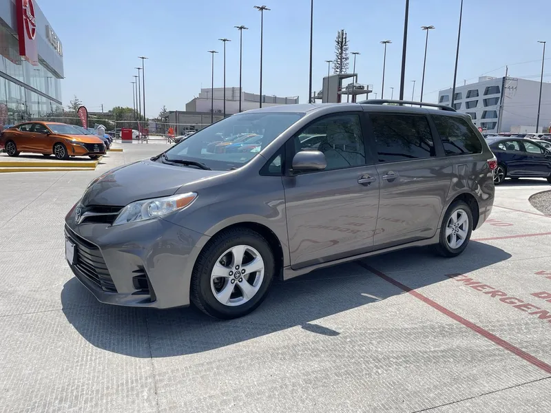 Toyota Sienna 2018