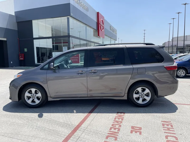 Toyota Sienna 2018