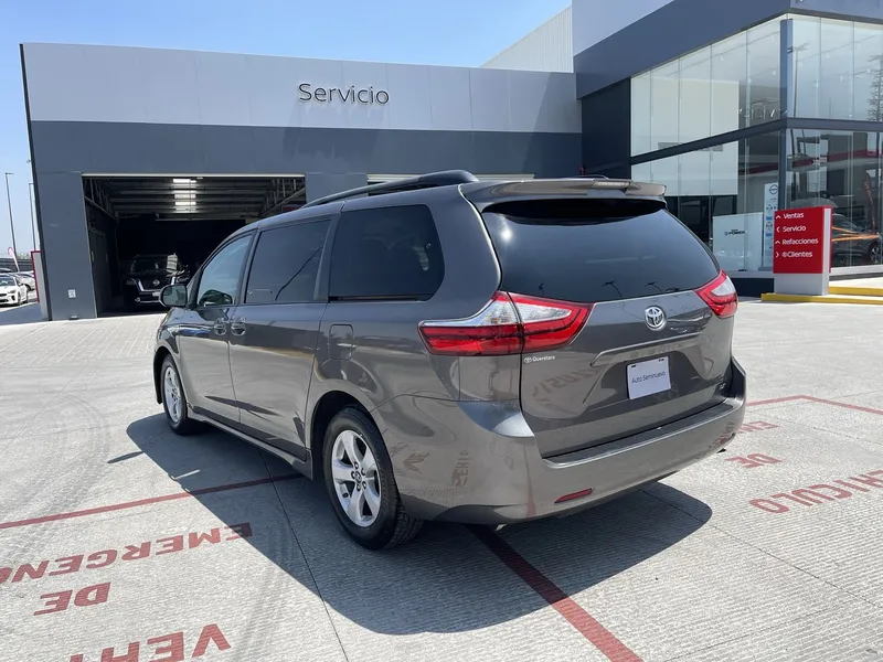 Toyota Sienna 2018