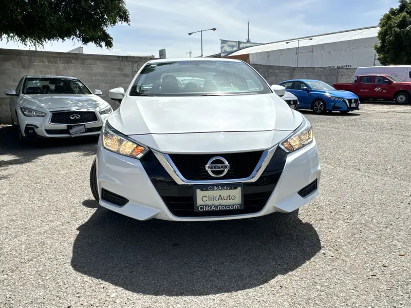 Nissan Versa 2020