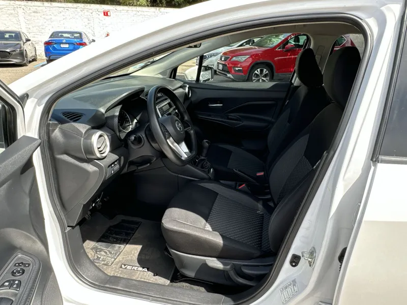 Nissan Versa 2020