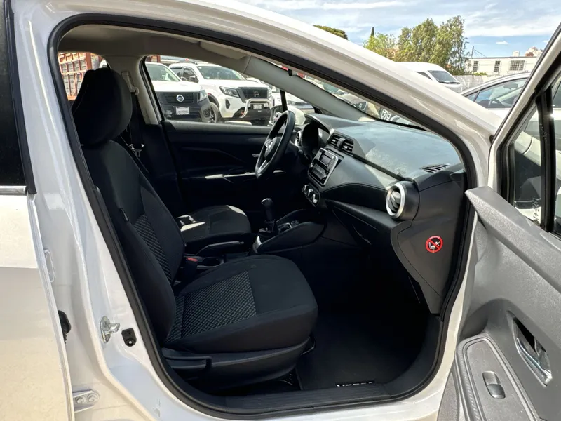 Nissan Versa 2020