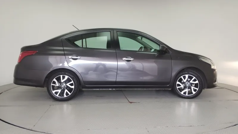 Nissan Versa 2019