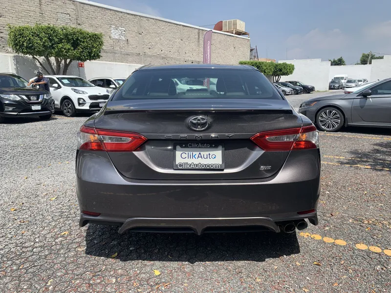 Toyota Camry 2019