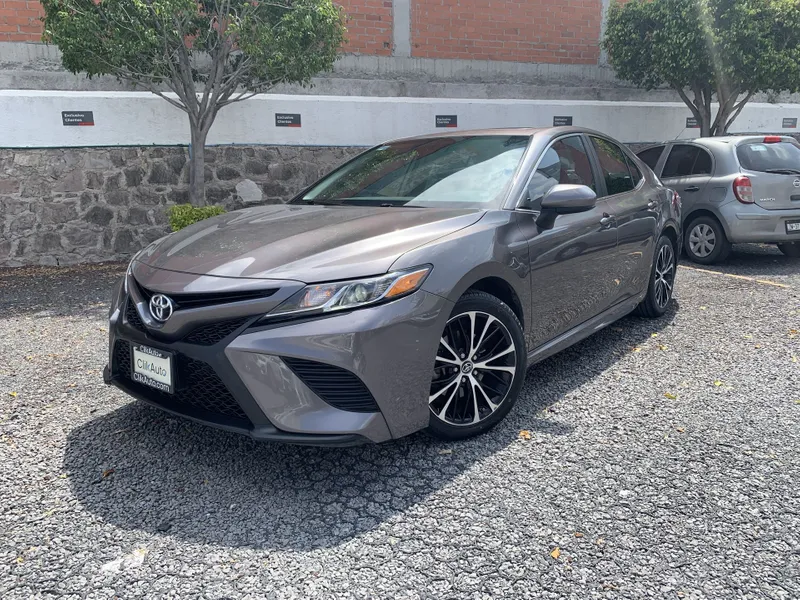 Toyota Camry 2019