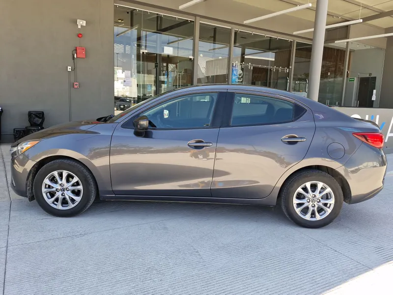 Mazda Mazda 2 2019