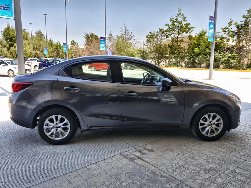 Mazda Mazda 2 2019