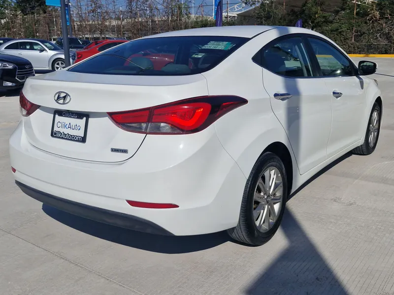 Hyundai Elantra 2015