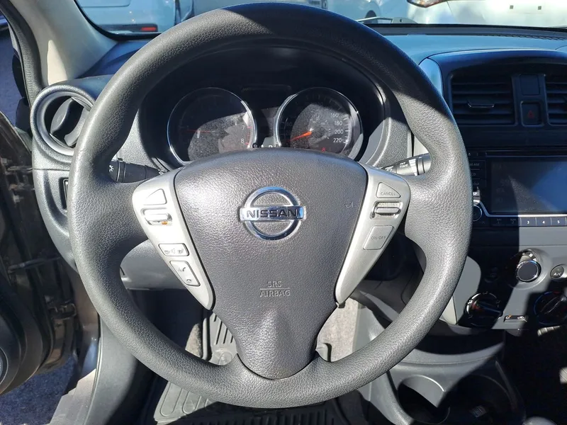 Nissan Versa 2015