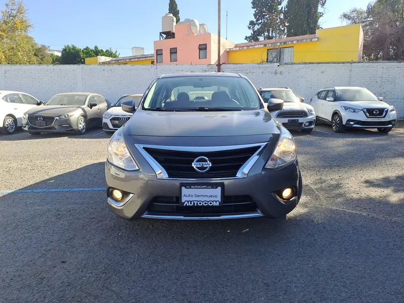 Nissan Versa 2015