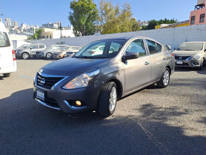 Nissan Versa 2015