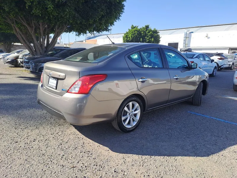 Nissan Versa 2015