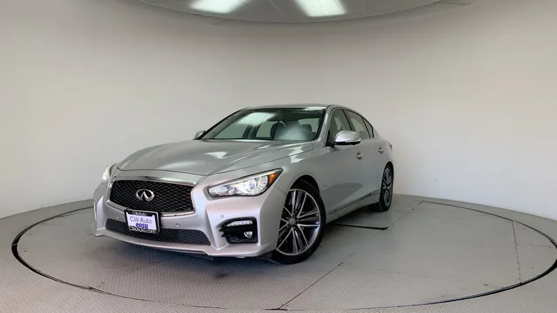 Infiniti Q50 2015