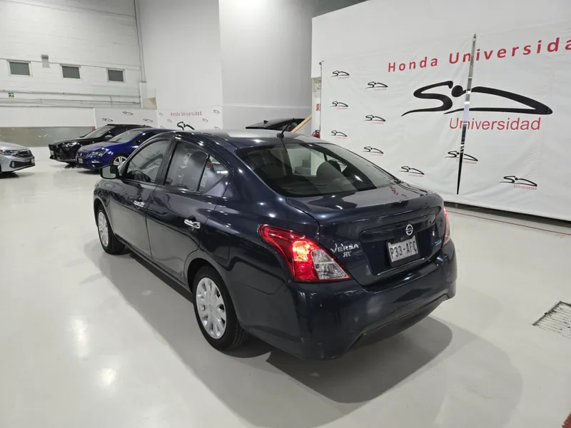 Nissan Versa 2016