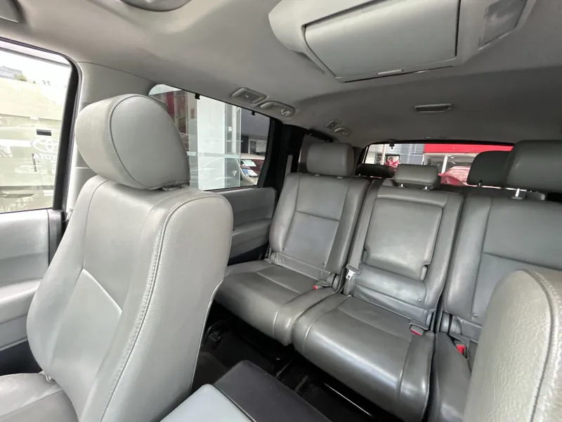 Toyota Sequoia 2017