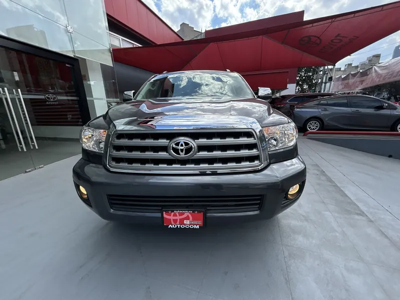 Toyota Sequoia 2017