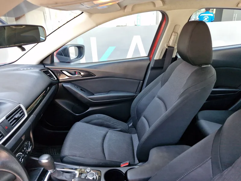 Mazda Mazda3 2015