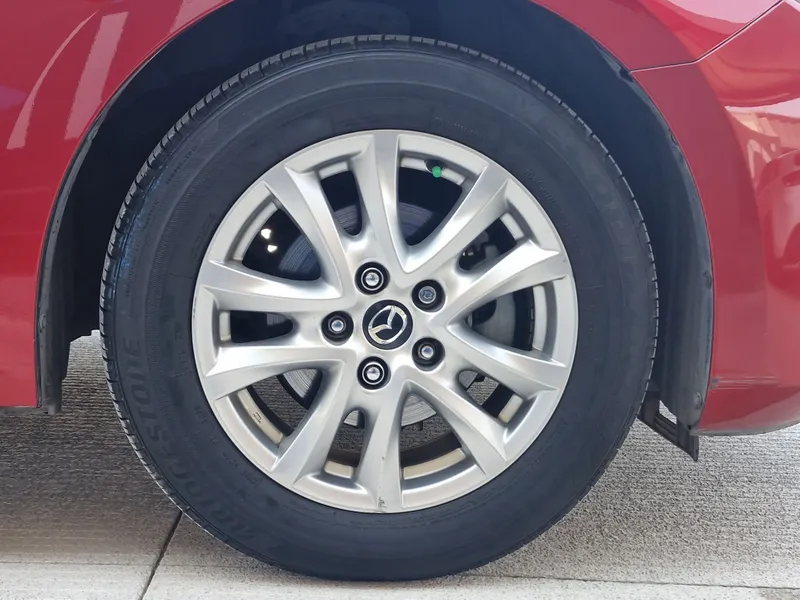 Mazda Mazda3 2015