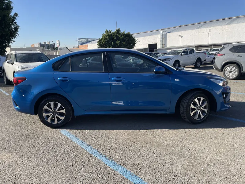 Kia Rio Sedan 2021