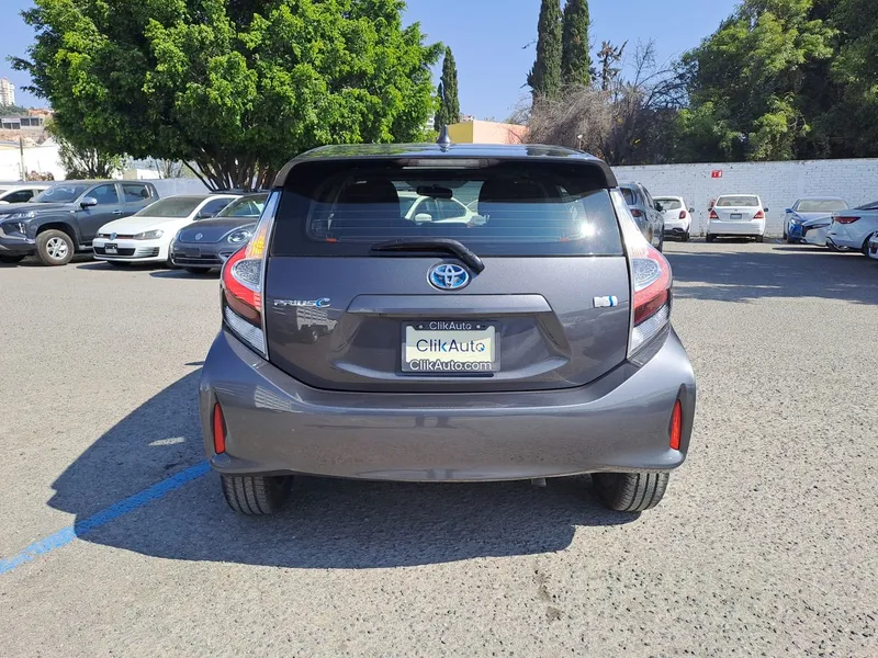 Toyota Prius C 2019