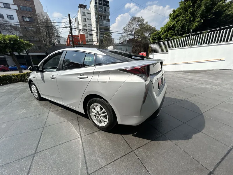 Toyota Prius 2018