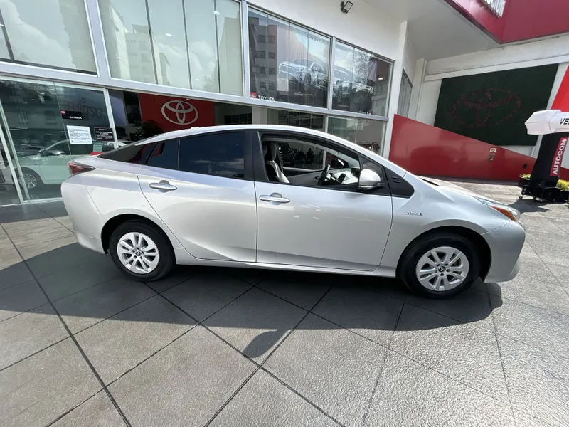 Toyota Prius 2018