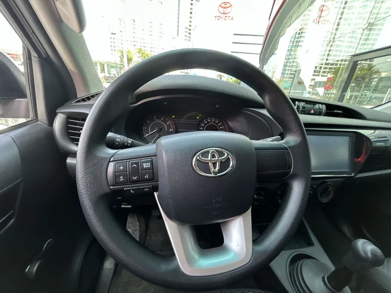 Toyota Hilux 2023