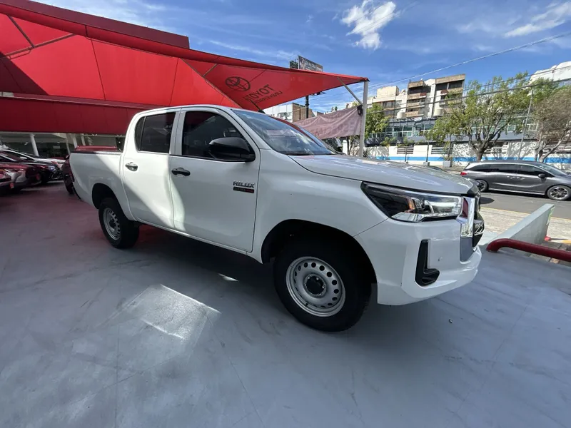 Toyota Hilux 2023