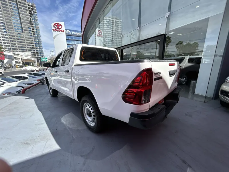 Toyota Hilux 2023