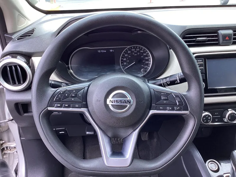 Nissan Versa 2021