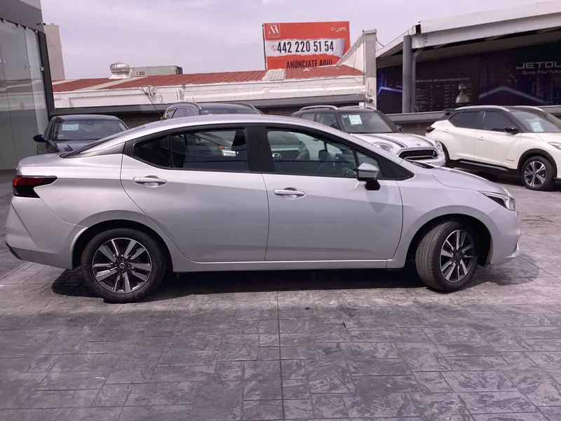 Nissan Versa 2021