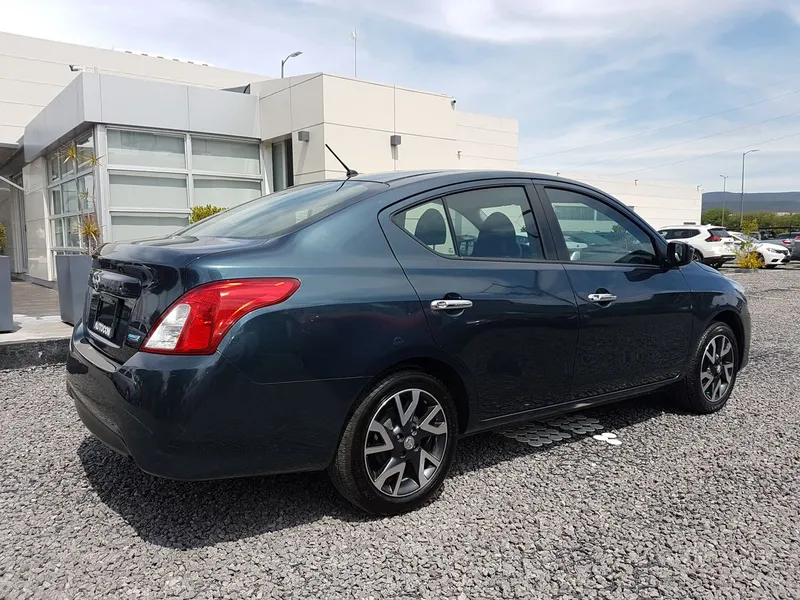 Nissan Versa 2016