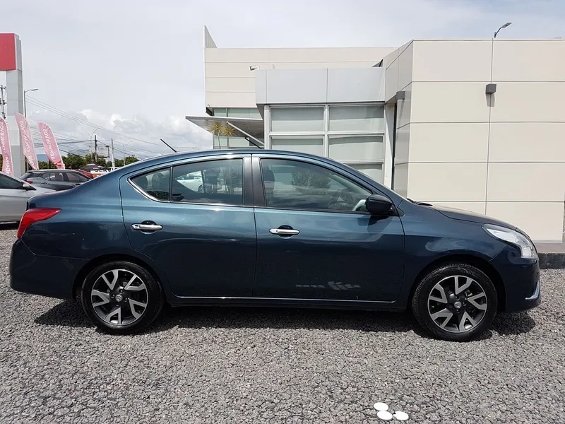 Nissan Versa 2016