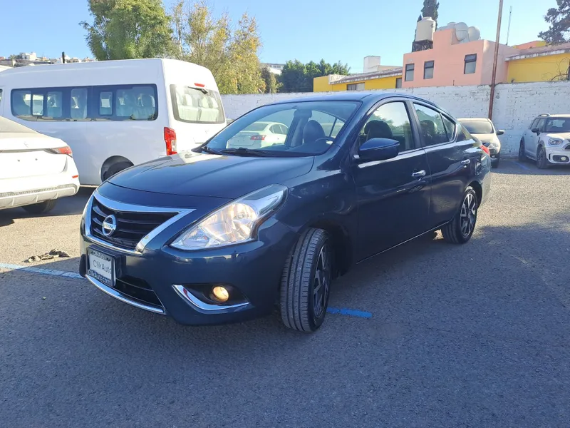 Nissan Versa 2016